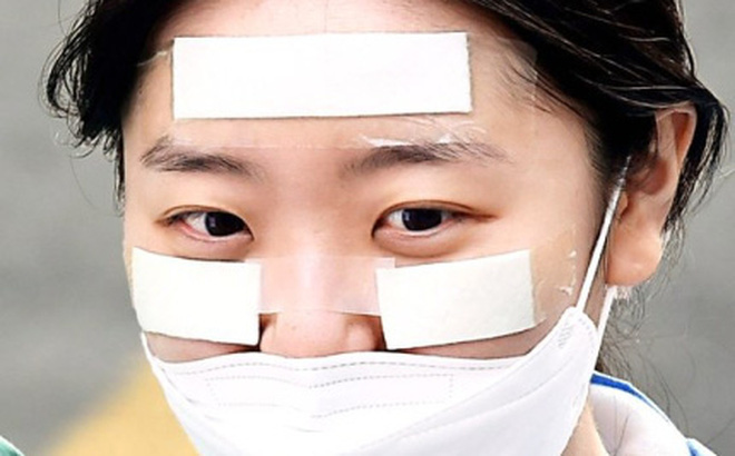 Tâm sự tha thiết của y tá tại tâm dịch Daegu: Đổ máu mũi vì làm việc quá sức, không dám thân thiết với đồng nghiệp - Ảnh 1.