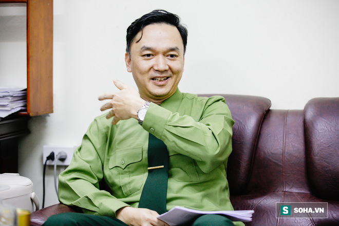 Thượng tá chuyên về ung thư nhảy sang bắt virus Corona: Tôi chỉ là người tra dầu nhớt - Ảnh 13.