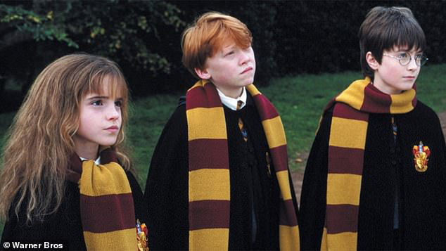 Sau bao năm, Ron trong Harry Potter năm xưa giờ đã lên chức bố, cùng bạn gái thông báo tin vui sau 9 năm hẹn hò - Ảnh 5.