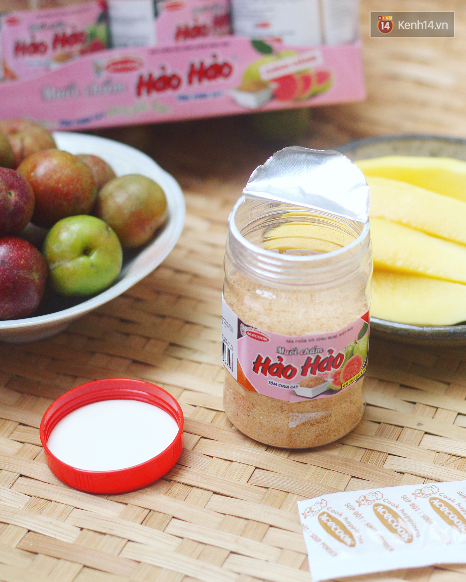 Review muối chấm Hảo Hảo siêu hot ngay trước ngày lên kệ: Vị không hề giống muối trong gói mì tôm, nhưng hương vị ấn tượng mới đáng chú ý hơn cả - Ảnh 11. Review muối chấm Hảo Hảo siêu hot ngay trước ngày lên kệ: Vị không hề giống muối trong gói mì tôm, nhưng hương vị ấn tượng mới đáng chú ý hơn cả - Ảnh 11.