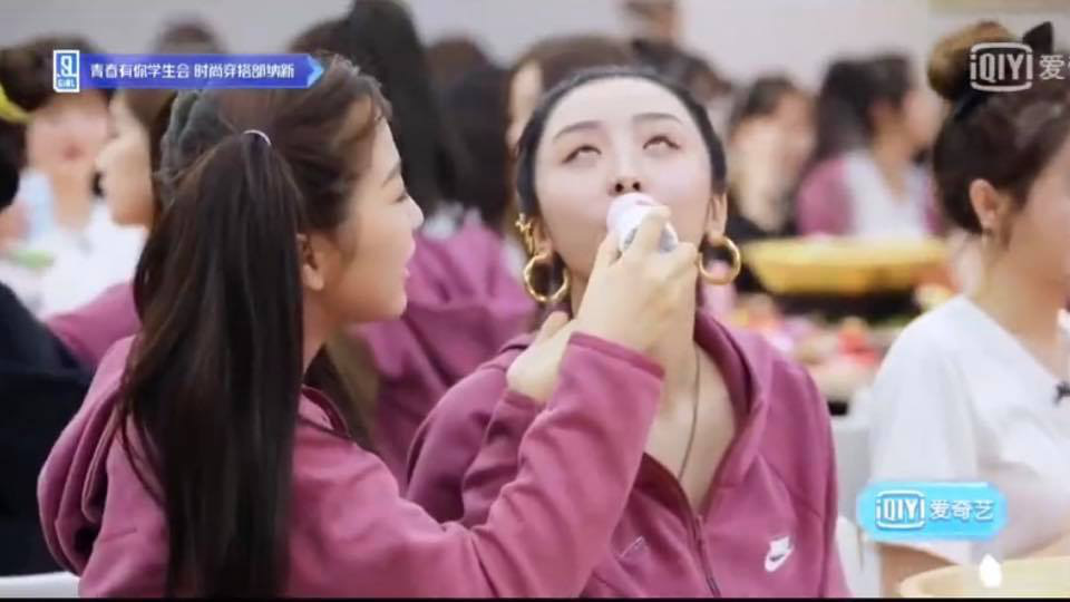 Triệu Tiểu Đường - Soái tỉ mặt ngầu nhưng thở câu nào là mặn hơn muối tại Thanh xuân có bạn - Ảnh 4. Triệu Tiểu Đường - Soái tỉ mặt ngầu nhưng thở câu nào là mặn hơn muối tại Thanh xuân có bạn - Ảnh 4.