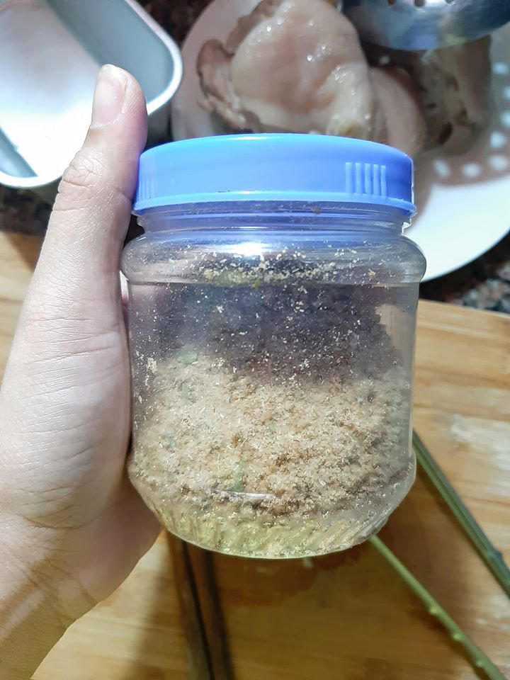 Trước khi lọ muối chấm Hảo Hảo đ&igrave;nh đ&aacute;m được ra mắt, d&acirc;n mạng từng chắt chiu cả &ldquo;gia t&agrave;i&rdquo; h&agrave;ng trăm g&oacute;i muối tại nh&agrave; để&hellip; ăn dần - Ảnh 9.