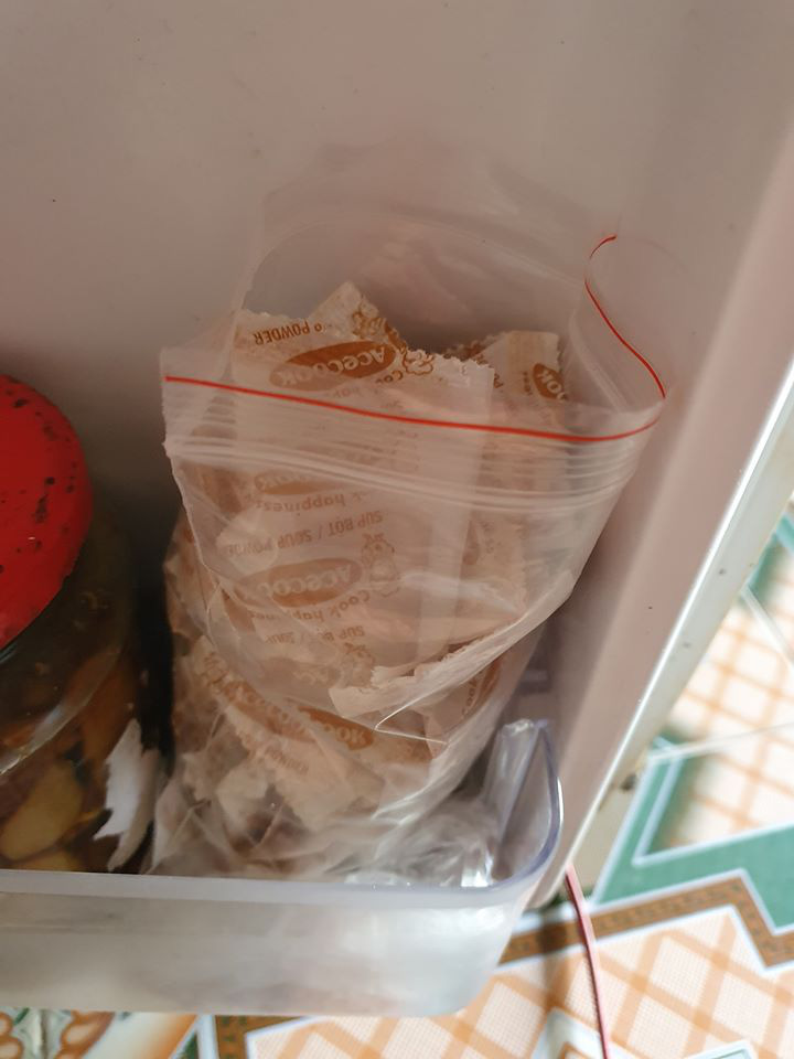 Trước khi lọ muối chấm Hảo Hảo đ&igrave;nh đ&aacute;m được ra mắt, d&acirc;n mạng từng chắt chiu cả &ldquo;gia t&agrave;i&rdquo; h&agrave;ng trăm g&oacute;i muối tại nh&agrave; để&hellip; ăn dần - Ảnh 8.