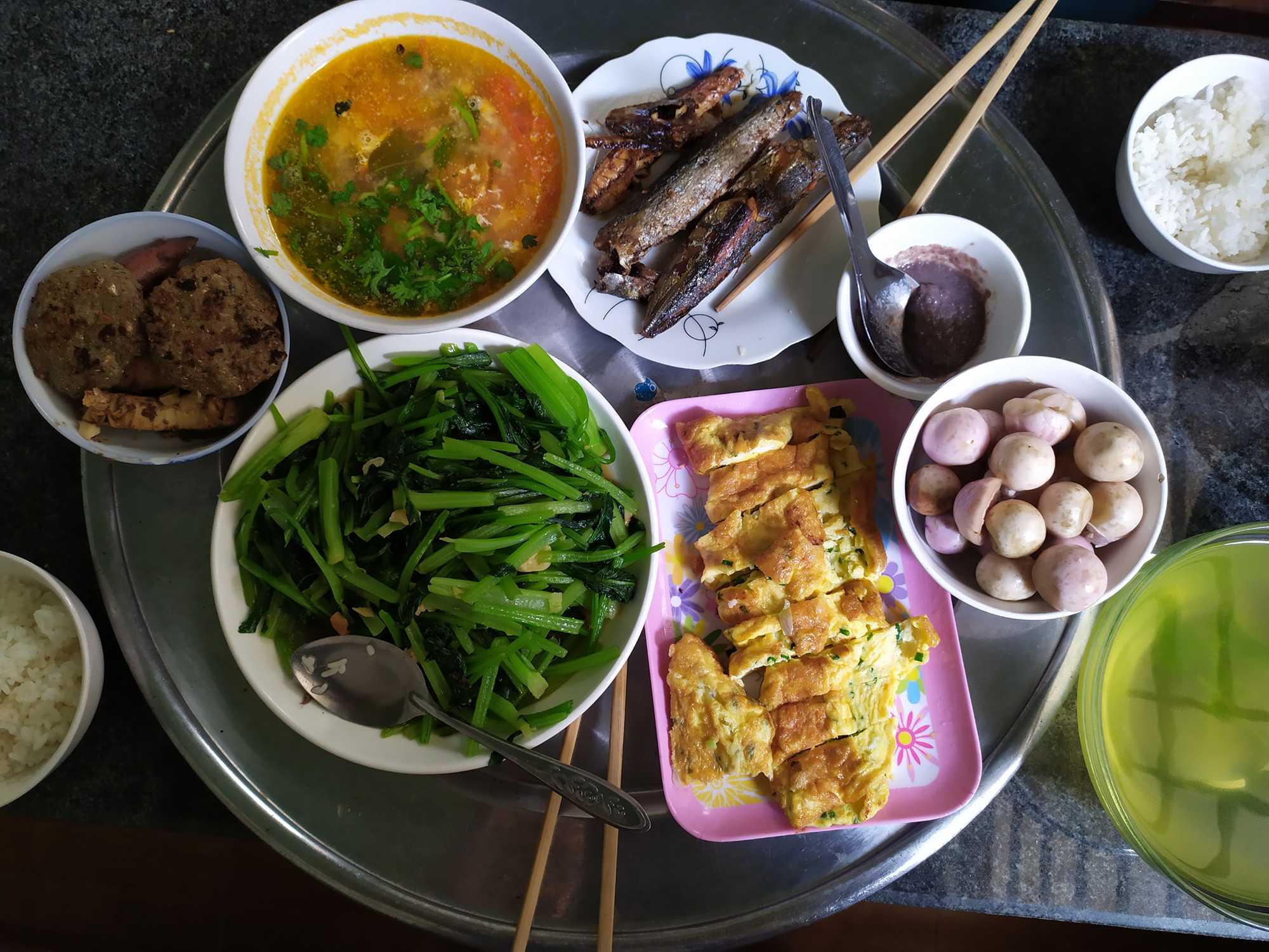 Tiếp tục series m&acirc;m cơm chưa đến 50k m&agrave; đủ m&oacute;n ngon l&agrave;nh: Đ&aacute;p &aacute;n cho c&acirc;u hỏi trưa nay ăn g&igrave;? - Ảnh 9.