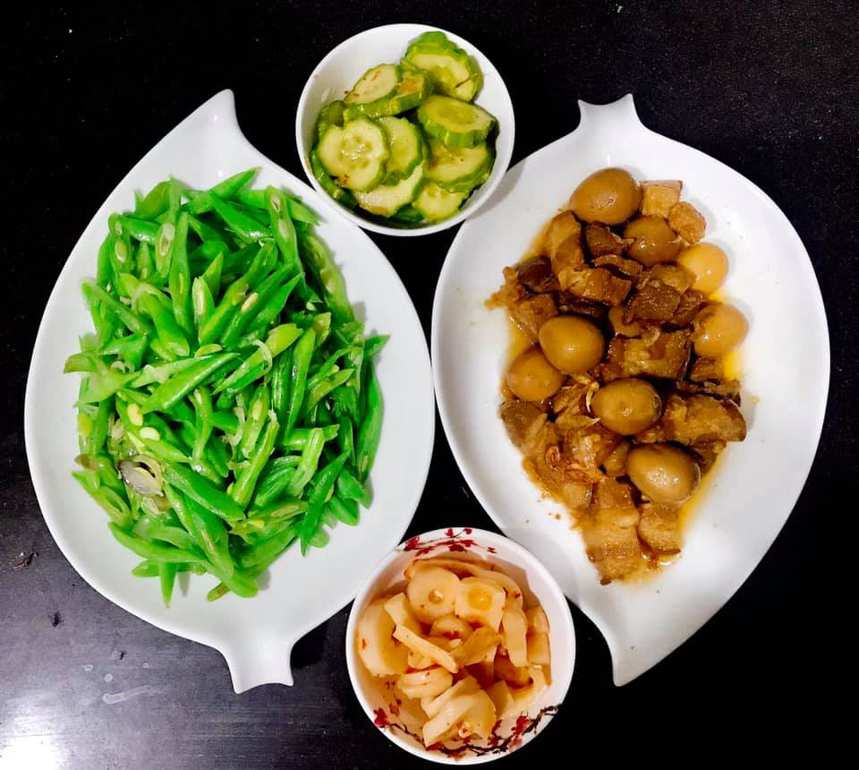 Tiếp tục series m&acirc;m cơm chưa đến 50k m&agrave; đủ m&oacute;n ngon l&agrave;nh: Đ&aacute;p &aacute;n cho c&acirc;u hỏi trưa nay ăn g&igrave;? - Ảnh 1.