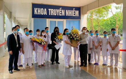 Th&ecirc;m 1 bệnh nh&acirc;n COVID-19 khỏi bệnh, Việt Nam đ&atilde; chữa khỏi 177 ca - Ảnh 1.
