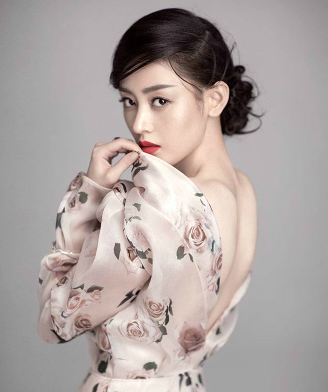 Th&aacute;i tử phi Trương Thi&ecirc;n &Aacute;i: Tưởng ngoan hiền nay bị vạch trần qu&aacute; khứ đen dao k&eacute;o, khai gian tuổi, ch&egrave;n &eacute;p Triệu Lệ Dĩnh - Ảnh 1.