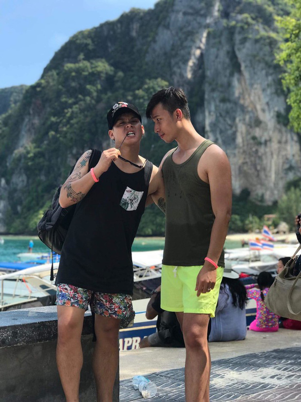 Cặp đồng tính John Huy Trần - Nhiệm Huỳnh gây sốt với loạt ảnh kỷ niệm 2 năm cưới ngọt lịm: Chúng tôi vẫn bền chặt lắm - Ảnh 6.