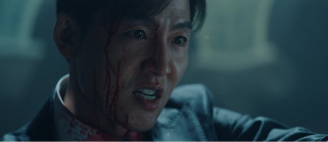 Knet khen chê lẫn lộn tập mở màn Quân Vương Bất Diệt: Lee Min Ho đẹp trai lại diễn hay, nhưng phim cứ sai sai thế nào ấy nhỉ? - Ảnh 4.
