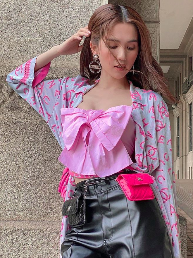 Ngọc Trinh lộ chân chằng chịt vết sẹo, liên tục than đau vẫn chịu khó diễn tập: 4 triệu follower đúng là không tự nhiên mà có - Ảnh 5.