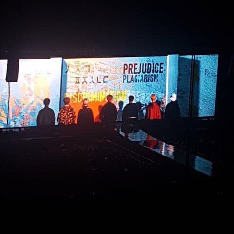Concert đen tối năm 2016 của BTS: RM bị “ném đá”, giễu cợt khi mơ ước được Daesang, cả nhóm bị “tổng tấn công” với cáo buộc đạo nhái - Ảnh 8.