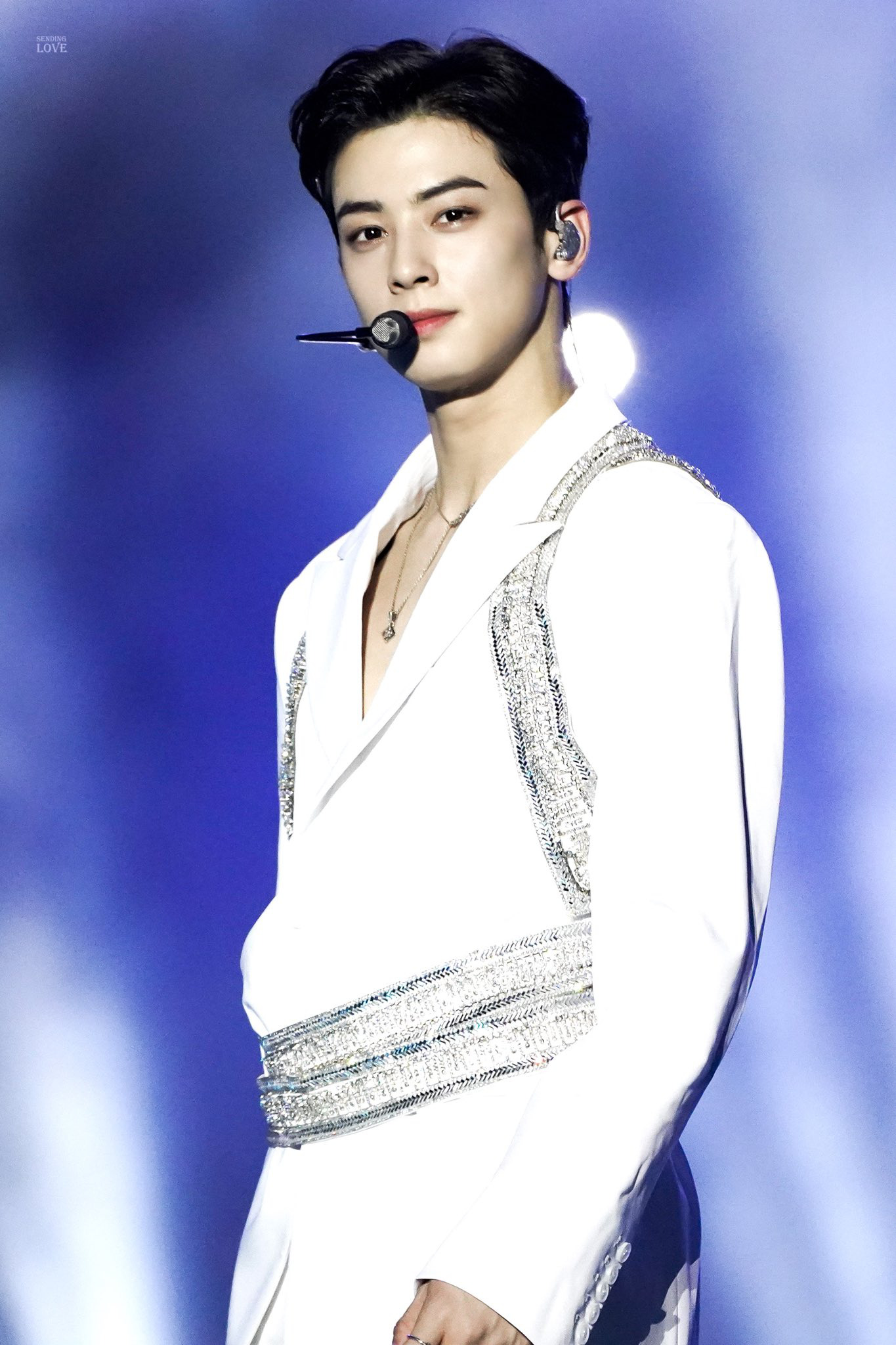 10 idol bị gh&eacute;t nhất Kpop: Jennie v&agrave; IU bị chỉ tr&iacute;ch v&igrave; ồn &agrave;o li&ecirc;n ho&agrave;n, oan ức nhất l&agrave; d&agrave;n em &uacute;t BTS v&agrave; Red Velvet - Ảnh 16.