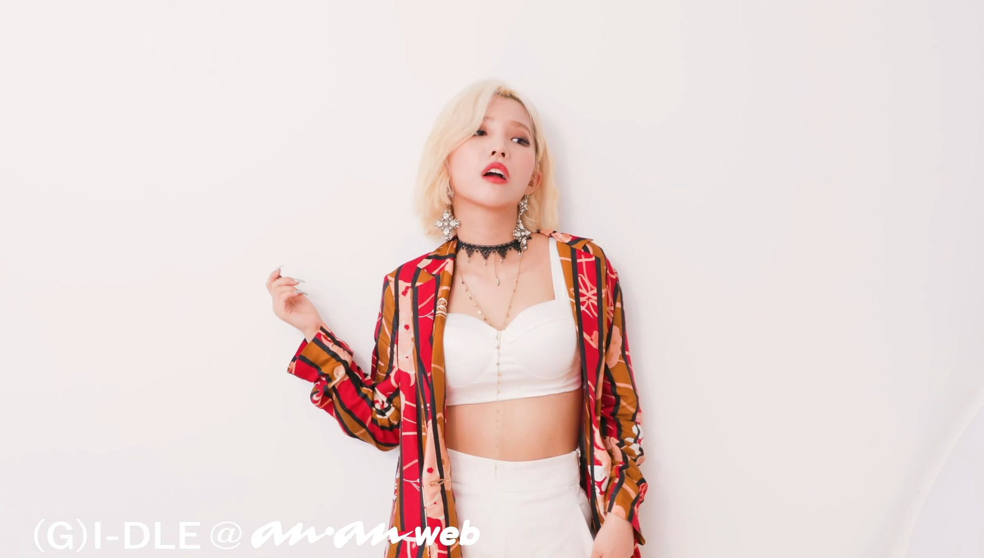 10 idol bị gh&eacute;t nhất Kpop: Jennie v&agrave; IU bị chỉ tr&iacute;ch v&igrave; ồn &agrave;o li&ecirc;n ho&agrave;n, oan ức nhất l&agrave; d&agrave;n em &uacute;t BTS v&agrave; Red Velvet - Ảnh 7.