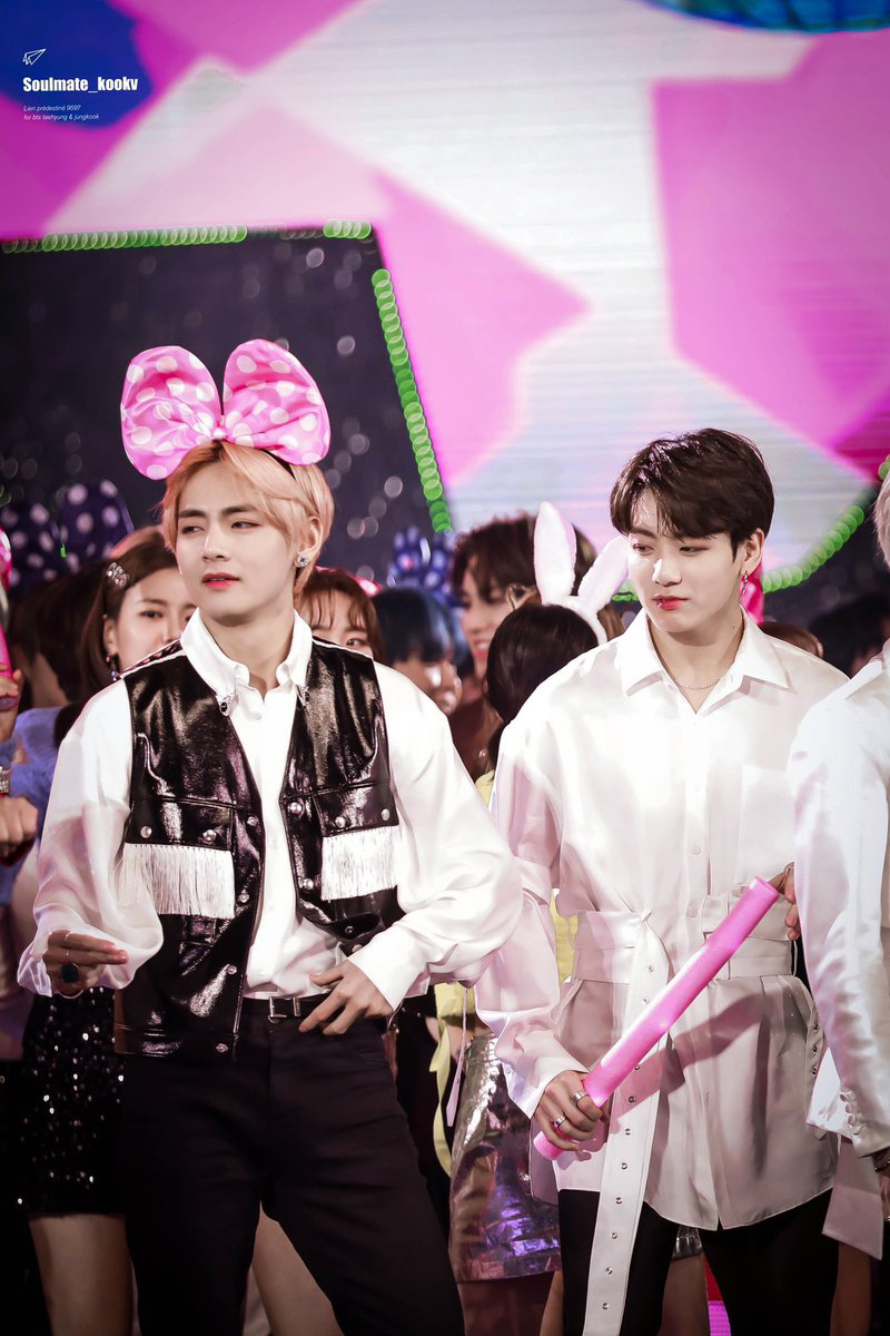 10 idol bị gh&eacute;t nhất Kpop: Jennie v&agrave; IU bị chỉ tr&iacute;ch v&igrave; ồn &agrave;o li&ecirc;n ho&agrave;n, oan ức nhất l&agrave; d&agrave;n em &uacute;t BTS v&agrave; Red Velvet - Ảnh 13.