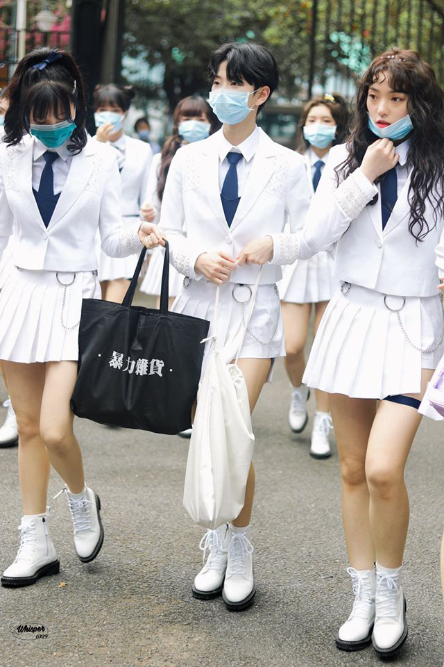 Tomboy nổi tiếng của S&aacute;ng Tạo Doanh g&acirc;y cho&aacute;ng khi diện v&aacute;y xếp li b&aacute;nh b&egrave;o, kh&aacute;c hẳn h&igrave;nh ảnh cool ngầu ng&agrave;y trước - Ảnh 8.