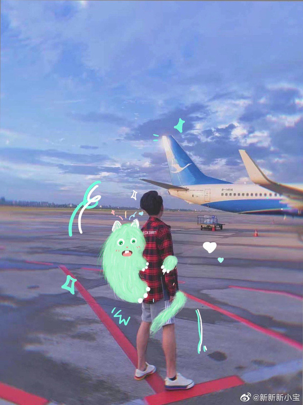 Cậu con trai &iacute;t ai biết của Triệu Vy chia sẻ 1 tấm ảnh, nhan sắc v&agrave; mối quan hệ với em g&aacute;i c&ugrave;ng cha kh&aacute;c mẹ được tiết lộ - Ảnh 5.