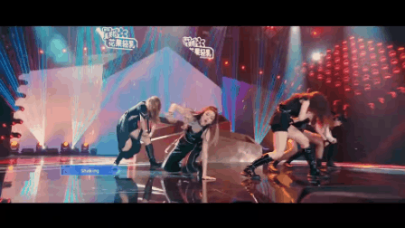 Hai mỹ nh&acirc;n ho&aacute;n đổi thứ hạng g&acirc;y sốc trong TXCB 2: Tạ Khả Dần trượt s&agrave;n quỳ gối bắn rap cực ngầu, Hứa Giai Kỳ chơi cầu tuột d&ugrave; tr&igrave;nh diễn kh&ocirc;ng tệ? - Ảnh 3.