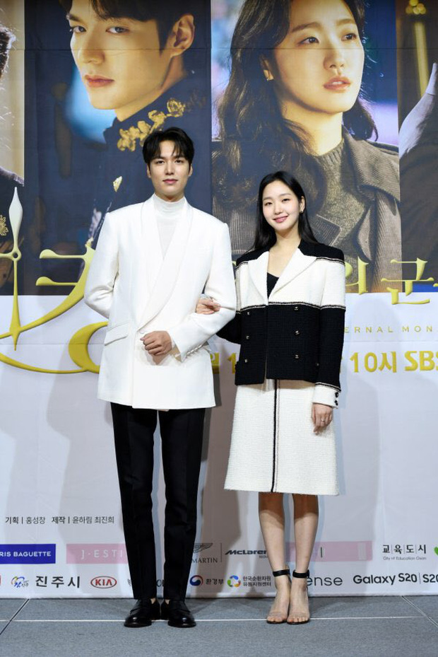 Quan hệ cặp Quân vương bất diệt Lee Min Ho - Kim Go Eun ngoài đời thế nào, nhìn màn đối đáp phỏng vấn mới đây là hiểu - Ảnh 8.