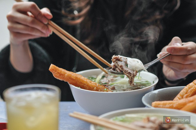Đi từ h&agrave;ng qu&aacute;n đến từng b&agrave;n ăn của mỗi nh&agrave;, phở ng&agrave;y c&agrave;ng khẳng định vị tr&iacute; của nền ẩm thực Việt Nam - Ảnh 3.