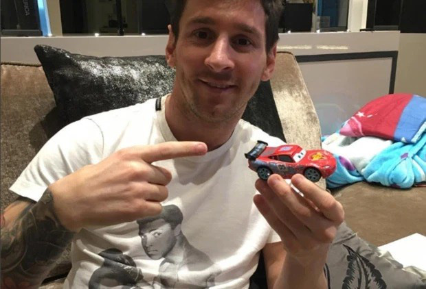 Đăng video tập luyện sương sương, Messi bị dân tình soi ra tình cảm đặc biệt với một huyền thoại thể thao, càng bất ngờ hơn khi nhân vật này không thuộc làng bóng đá - Ảnh 5.