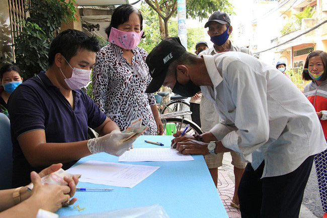  Hà Nội: Thực hiện gói hỗ trợ an sinh cho người có công và bảo trợ xã hội trước ngày 30/4 - Ảnh 1.