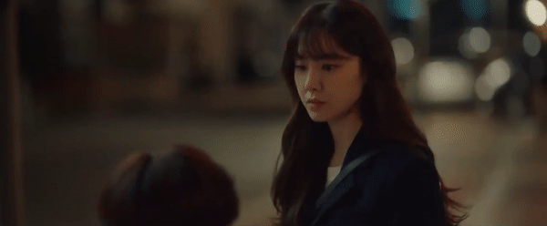 Chị đại Triêu Tiên Seo Ji Hye cho tình cũ Lưu Diệc Phi ăn đạp trong teaser đầu tiên của Shall We Eat Dinner Together? - Ảnh 7.
