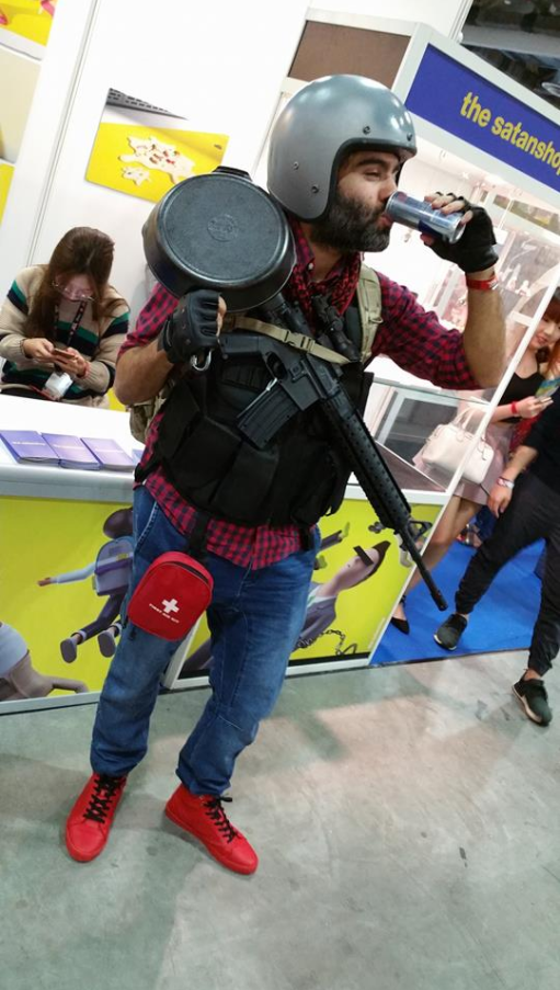 Từ siêu thực đến bá đạo, dân cosplay luôn biết cách biến PUBG thành chủ đề hóa trang với những hình ảnh có 1 không 2 - Ảnh 13.