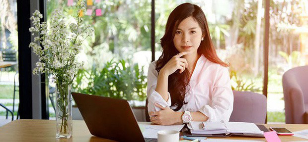 Hội chị em work from home chia sẻ bí quyết tự tin toả sáng trong các cuộc họp online với trang sức PNJSilver - Ảnh 1.