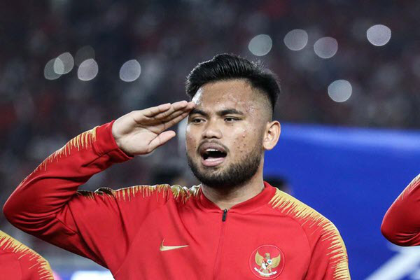 Ngôi sao của U23 Indonesia từng bạo hành bạn gái đối mặt án tù 7 năm vì tội truy sát gây thương tích nặng - Ảnh 2.