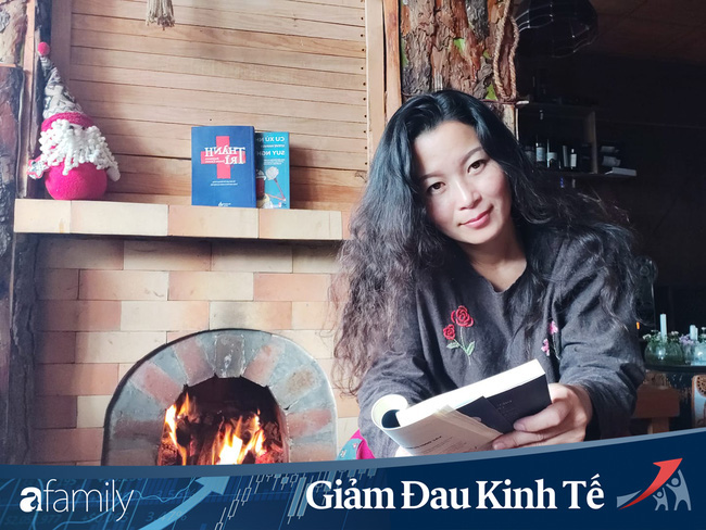 Người Đà Lạt tự giải cứu mùa dịch: Thợ ảnh đi bán ve chai, giáo viên buôn nông sản, chủ homestay nhận việc nghề tay trái - Ảnh 5.