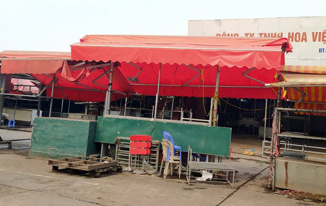 Chợ hoa Quảng Bá - nơi BN 243 từng đặt chân đến 7 lần trong tháng 3 - đóng chặt cửa - Ảnh 3.