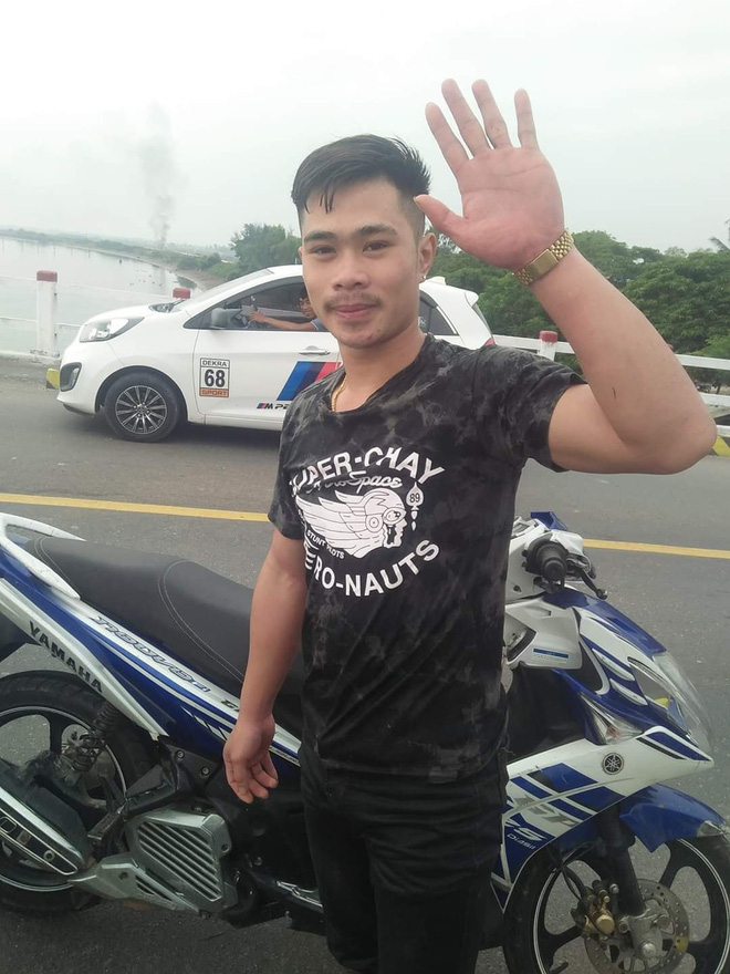 Nam sinh vi&ecirc;n người L&agrave;o lao m&igrave;nh xuống s&ocirc;ng cứu người đ&agrave;n &ocirc;ng bị rơi từ cầu cao xuống s&ocirc;ng - Ảnh 3.