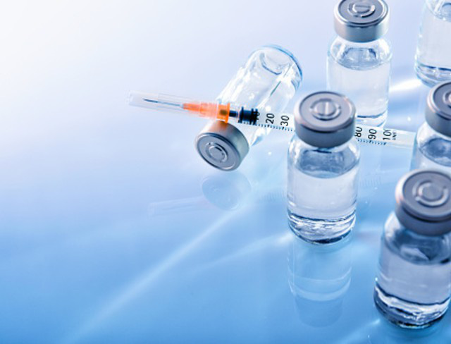 UNICEF cảnh b&aacute;o c&aacute;c nước đang cạn kiệt vaccine - Ảnh 1.