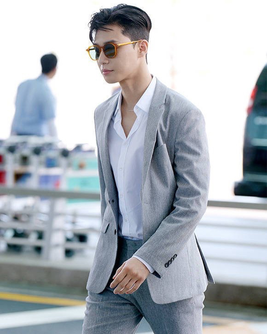 Ủng chủ Danbam Park Seo Joon đúng là nam thần sân bay: Lúc như CEO đã giàu còn soái, khi đi dép xỏ ngón cũng ngầu như catwalk - Ảnh 5.