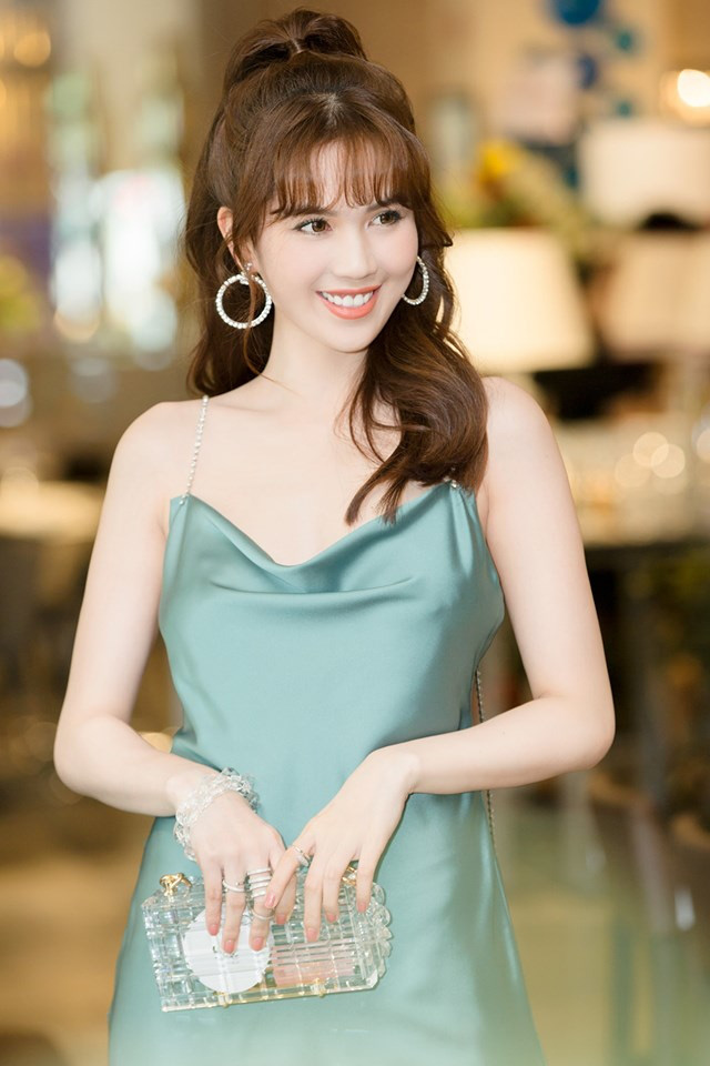 4 kiểu tóc lý tưởng để áp dụng khi diện váy  Báo Phụ Nữ Việt Nam