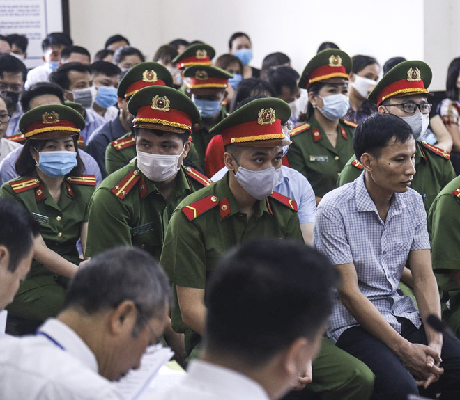 Cựu trưởng phòng khảo thí Sở Giáo dục và Đào tạo Hoà Bình là chủ mưu vụ nâng điểm thi THPT - Ảnh 3.