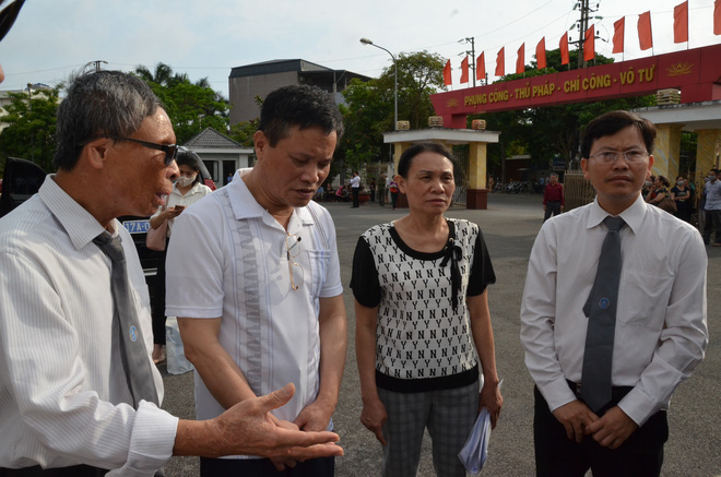 ẢNH: Quang cảnh phi&ecirc;n xử vợ chồng chủ doanh nghiệp L&acirc;m Quyết li&ecirc;n quan đến Đường Nhuệ - Ảnh 3.