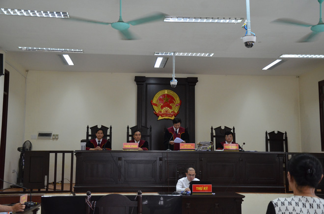 ẢNH: Quang cảnh phi&ecirc;n xử vợ chồng chủ doanh nghiệp L&acirc;m Quyết li&ecirc;n quan đến Đường Nhuệ - Ảnh 9.