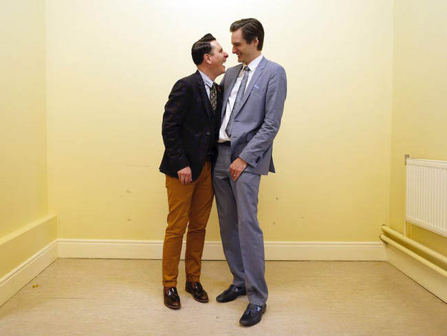 Câu chuyện thú vị sau các bức hình kết hôn đồng giới đầu tiên trên thế giới - Ảnh 16.