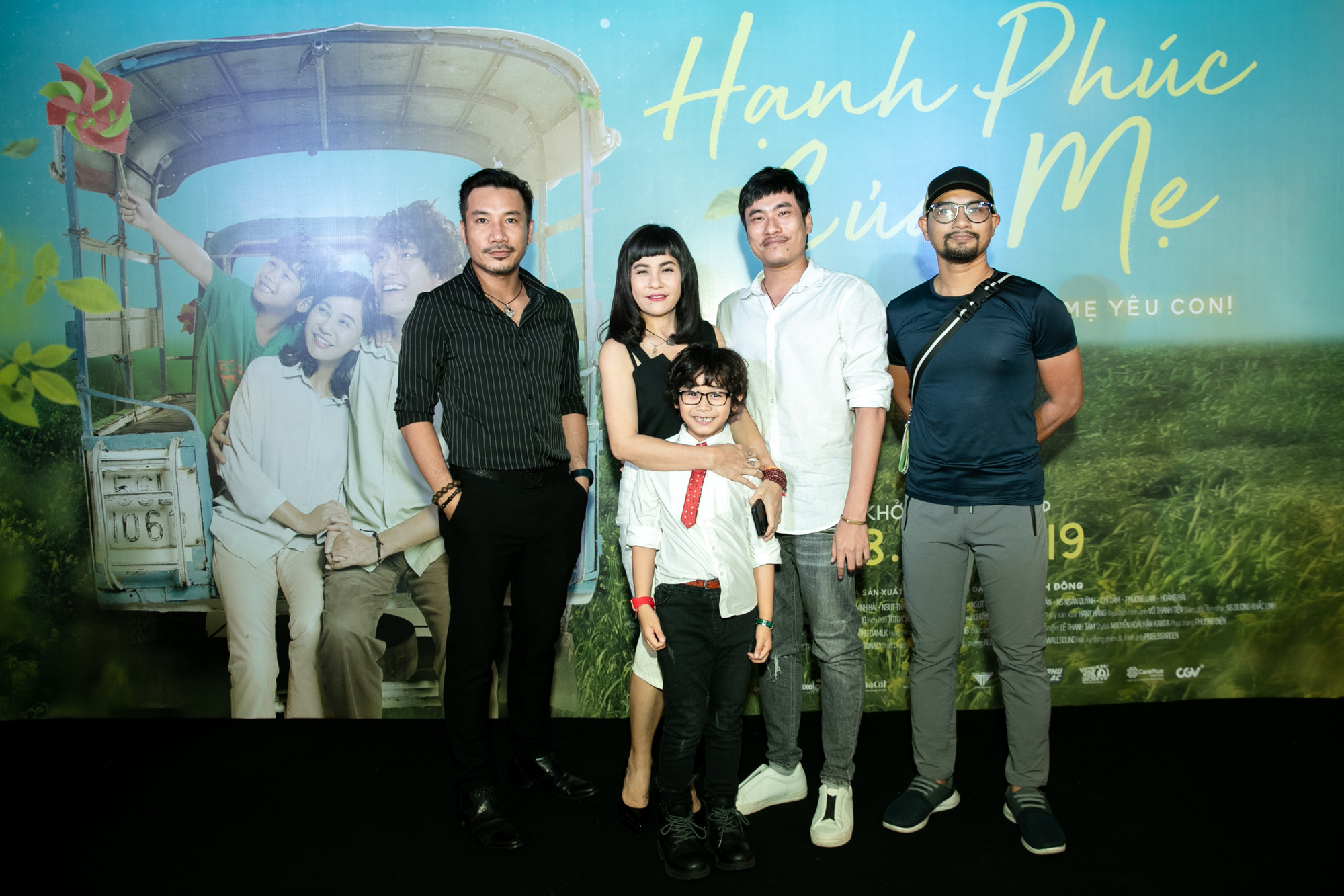 Hau Canh Vang, Huynh Dong - Bao Nhan claimed that the drama did not cause any problems, popular artist Hong Van was very excited for Lan Ngoc - Photo 8.