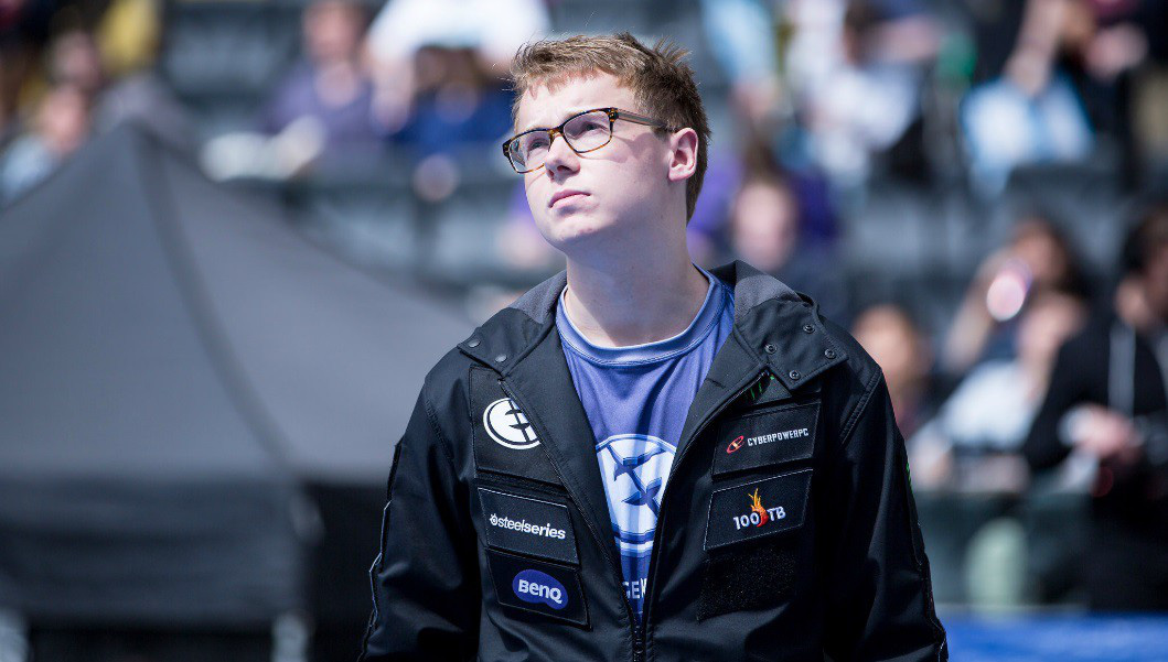 Nghề game thủ - c&ocirc;ng việc h&aacute;i ra tiền nhưng kh&oacute; trụ vững được trong m&ocirc;i trường đầy t&iacute;nh cạnh tranh - Ảnh 2.