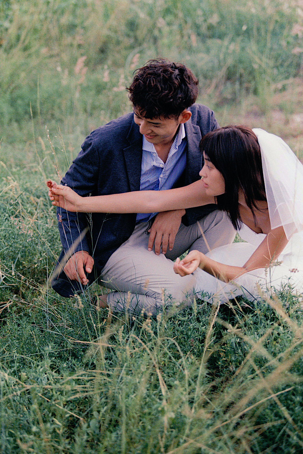 Điều đau lòng nhất khi yêu đơn phương là gì: Câu chuyện của 2 người nhưng chỉ do 1 người viết nên - Ảnh 2. Điều đau lòng nhất khi yêu đơn phương là gì: Câu chuyện của 2 người nhưng chỉ do 1 người viết nên - Ảnh 2.