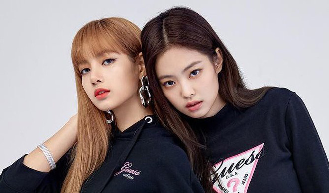 Lisa tiết lộ về vị ân nhân trong BLACKPINK từ ngày còn là trainee, fan đoán Jisoo hay Jennie? - Ảnh 7.