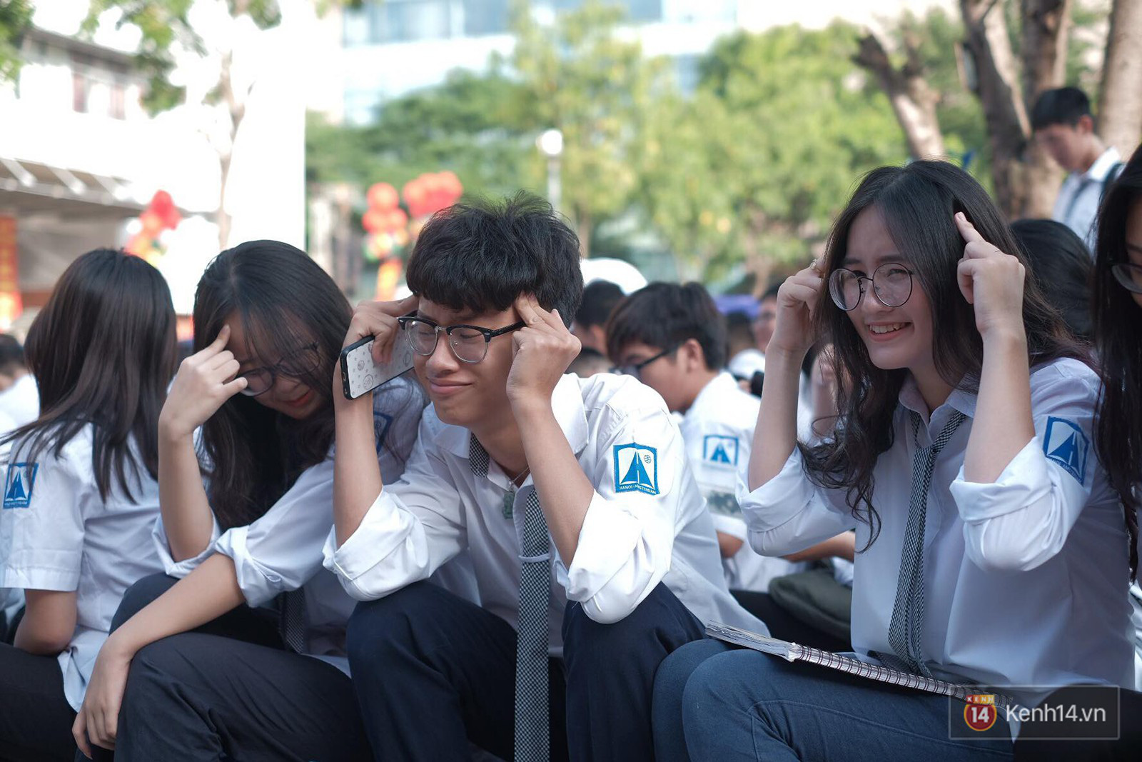 Đặt m&atilde; đề thi d&agrave;i cả tận c&acirc;y số, học sinh kh&oacute;c th&eacute;t v&igrave; độ lầy lội của thầy c&ocirc;: Thế n&agrave;y th&igrave; quay cop kiểu g&igrave;? - Ảnh 1.