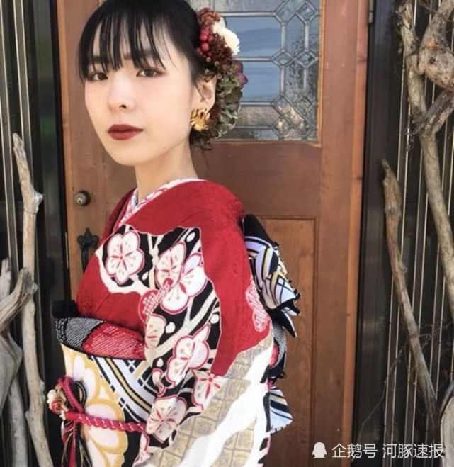 Cô nàng Nhật Bản giảm một lèo 40kg để tỏ tình với thầy giáo, con gái đôi khi phi thường thật! - Ảnh 4.