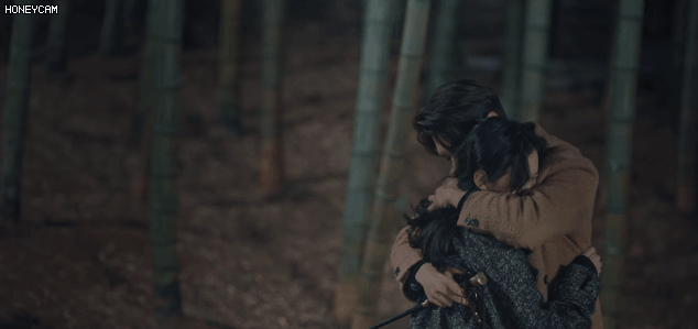 Quân Vương Bất Diệt tập 10: Ngọt ngào chưa được bao lâu, Lee Min Ho và Kim Go Eun đã phải chia tay nhau trong nước mắt - Ảnh 1.