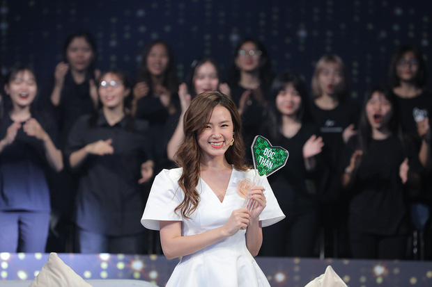 Midu bị dân mạng phản ứng dữ dội khi liên tục công khai “thả thính” từ đồng nghiệp đến cả dàn cực phẩm “Người ấy là ai” - Ảnh 2.