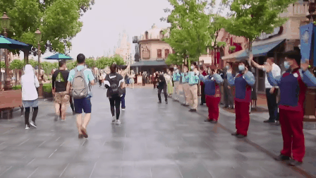 Disneyland Trung Quốc vừa mở cửa trở lại đã khiến du khách ngạc nhiên bởi những điều này: “Kỷ nguyên mới” của công viên giải trí là đây! - Ảnh 15.