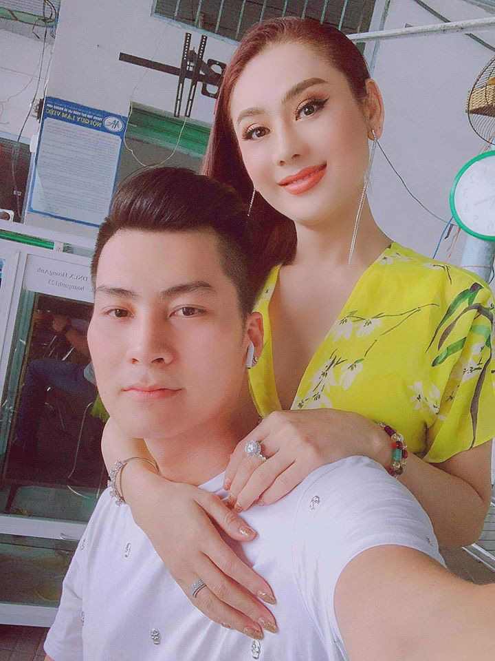 As smart as Lam Khanh Chi: tells just one story, showing off her son as he reveals his attitude towards her husband after a loud crack - Photo 2.