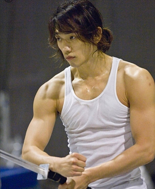 Ngộp thở vì màn tập thể dục khoe si cu la của Bi Rain: Thành quả giảm 10kg gây choáng, nhất Kim Tae Hee rồi! - Ảnh 11.